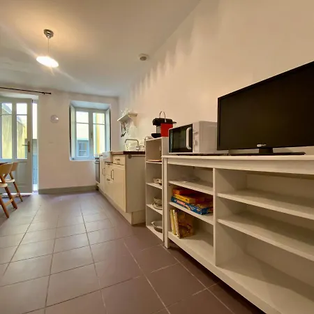 La Casa Poliglota Aux Portes De La Cité Médiévale Apartamento Carcasona